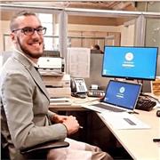 Serietà, competenza ma soprattutto passione al tuo servizio. Impara e vivi la lingua al 100%, non esitare a contattarmi.